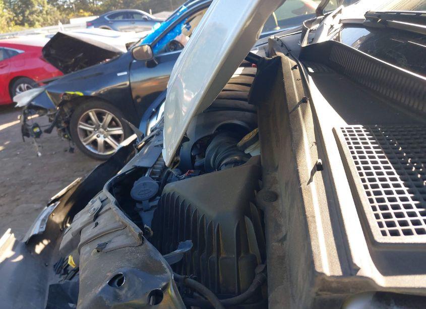 Photo 10 of 2017 Chevrolet Traverse LS (VIN 1GNKRFKD4HJ153382)