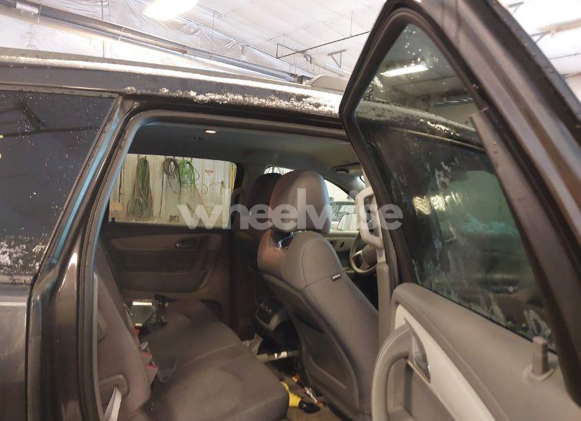 Photo 8 of 2016 Chevrolet Traverse LS (VIN 1GNKRFKD5GJ179519)