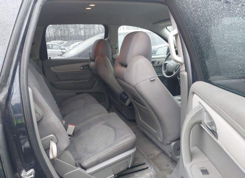 Photo 8 of 2016 Chevrolet Traverse LS (VIN 1GNKRFKD5GJ259564)