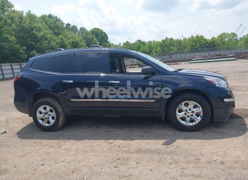 Photo 13 of 2017 Chevrolet Traverse LS (VIN 1GNKRFKD5HJ238330)