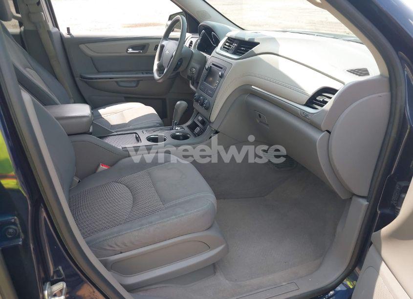 Photo 5 of 2017 Chevrolet Traverse LS (VIN 1GNKRFKD5HJ238330)