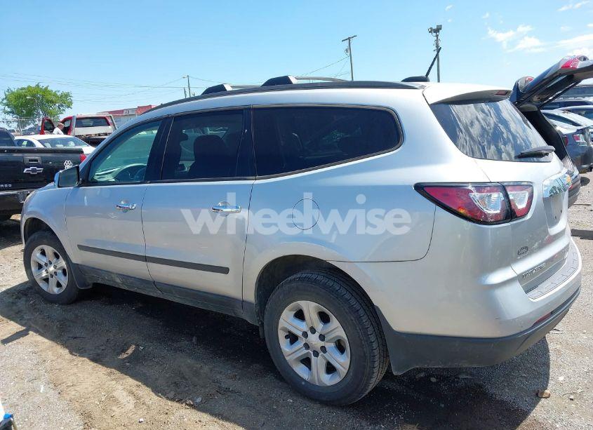 Photo 14 of 2017 Chevrolet Traverse LS (VIN 1GNKRFKD5HJ247271)