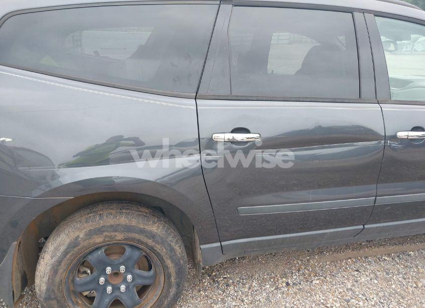 Photo 12 of 2014 Chevrolet Traverse LS (VIN 1GNKRFKD6EJ162077)