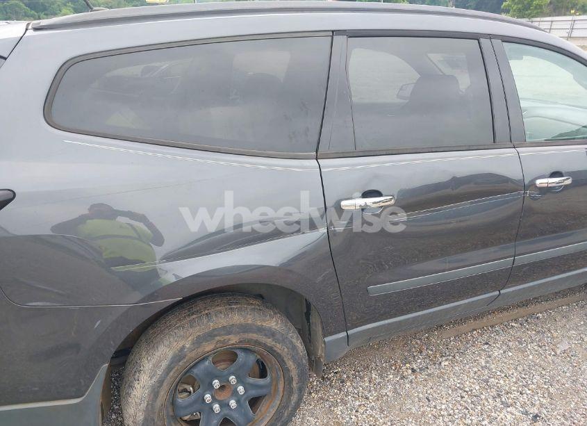 Photo 6 of 2014 Chevrolet Traverse LS (VIN 1GNKRFKD6EJ162077)