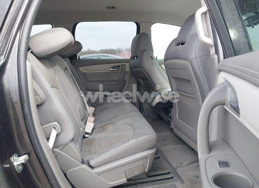 Photo 8 of 2017 Chevrolet Traverse LS (VIN 1GNKRFKD6HJ192586)