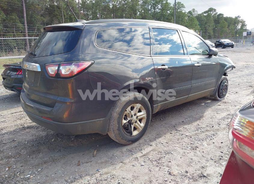 Photo 4 of 2017 Chevrolet Traverse LS (VIN 1GNKRFKD6HJ240927)