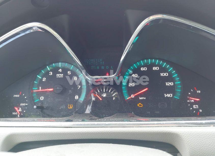 Photo 7 of 2017 Chevrolet Traverse LS (VIN 1GNKRFKD6HJ240927)