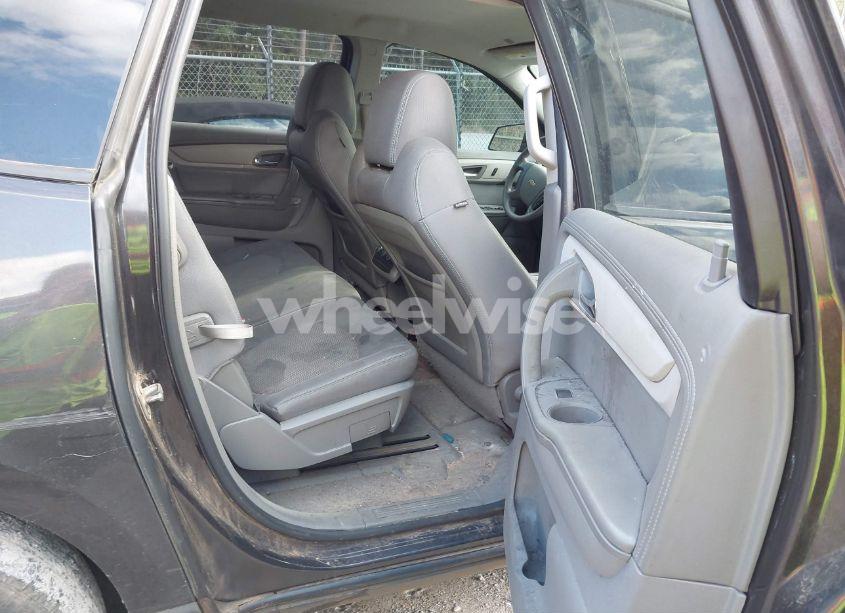 Photo 8 of 2017 Chevrolet Traverse LS (VIN 1GNKRFKD6HJ240927)