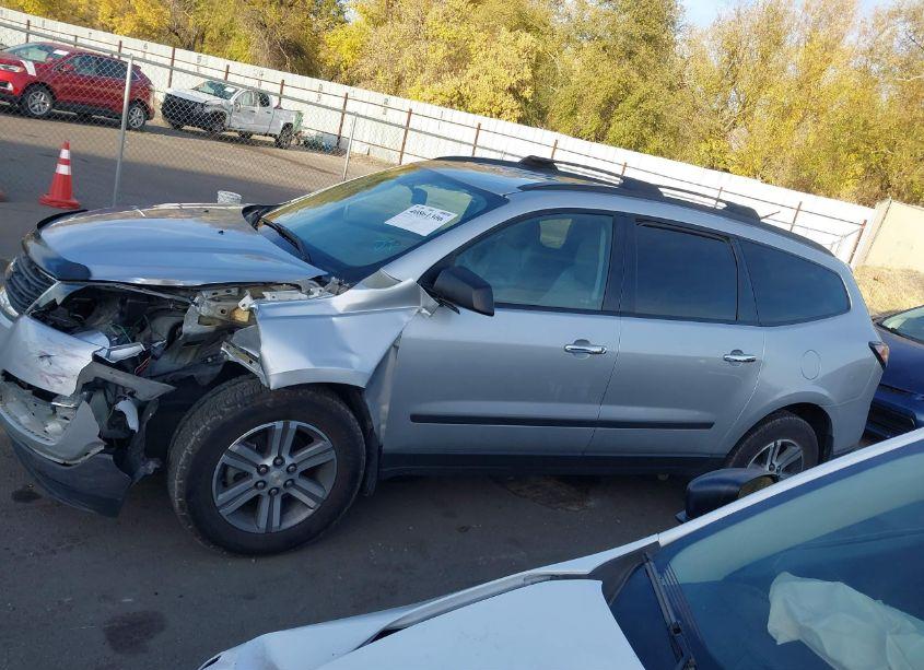 Photo 14 of 2017 Chevrolet Traverse LS (VIN 1GNKRFKD6HJ346407)