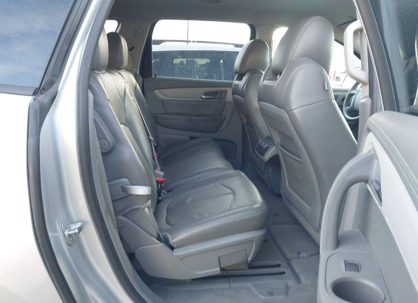 Photo 8 of 2017 Chevrolet Traverse LS (VIN 1GNKRFKD6HJ346407)