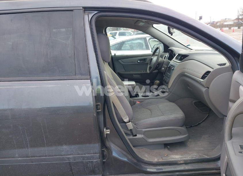 Photo 5 of 2014 Chevrolet Traverse LS (VIN 1GNKRFKD7EJ114202)