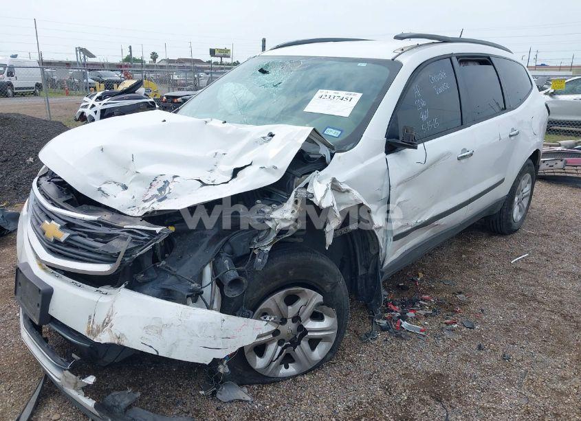 Photo 2 of 2016 Chevrolet Traverse LS (VIN 1GNKRFKD7GJ134601)