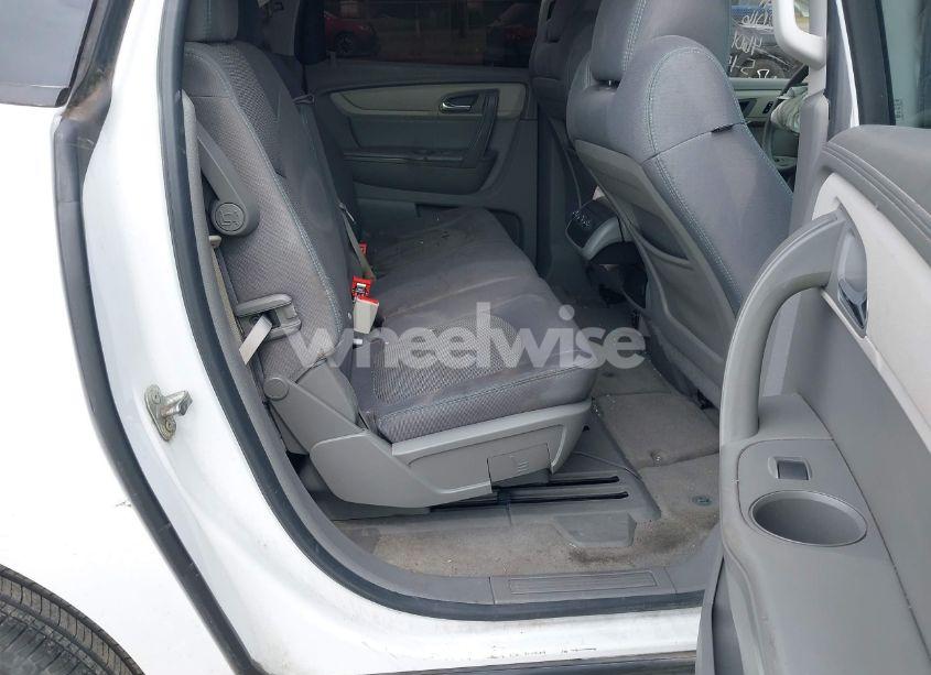 Photo 8 of 2016 Chevrolet Traverse LS (VIN 1GNKRFKD7GJ134601)