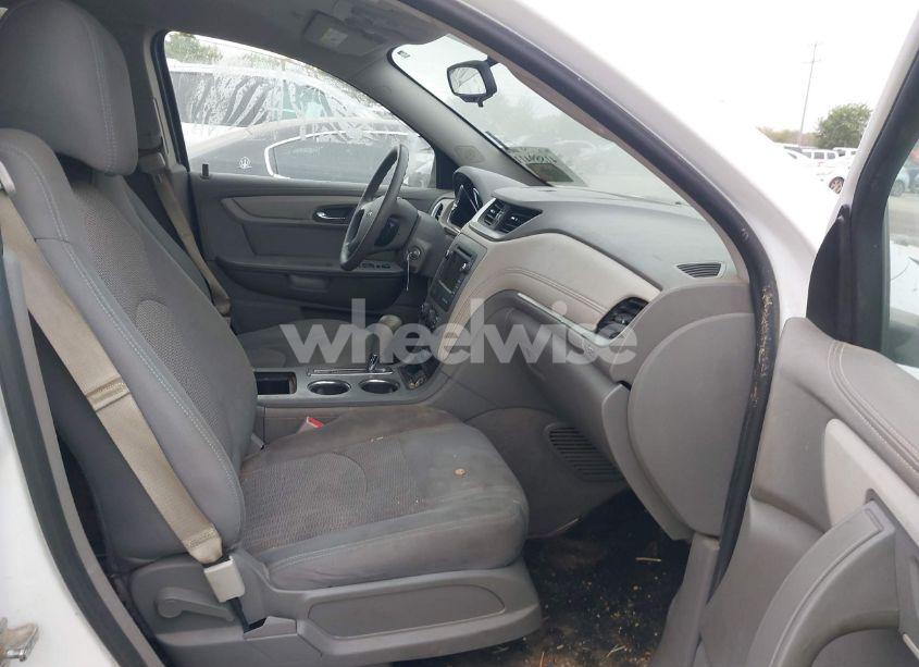 Photo 5 of 2017 Chevrolet Traverse LS (VIN 1GNKRFKD7HJ200002)