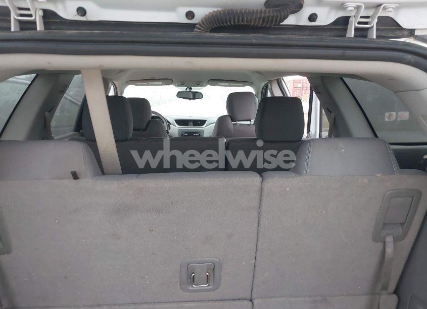 Photo 8 of 2017 Chevrolet Traverse LS (VIN 1GNKRFKD7HJ200002)