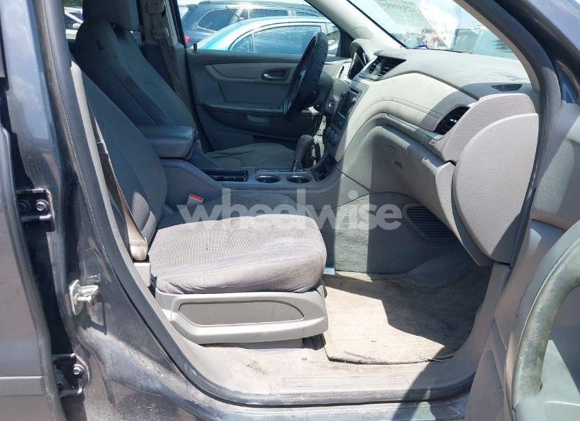 Photo 5 of 2014 Chevrolet Traverse LS (VIN 1GNKRFKD8EJ267235)