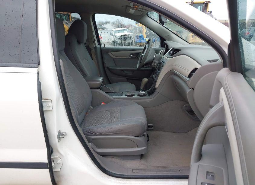 Photo 5 of 2014 Chevrolet Traverse LS (VIN 1GNKRFKD8EJ350843)