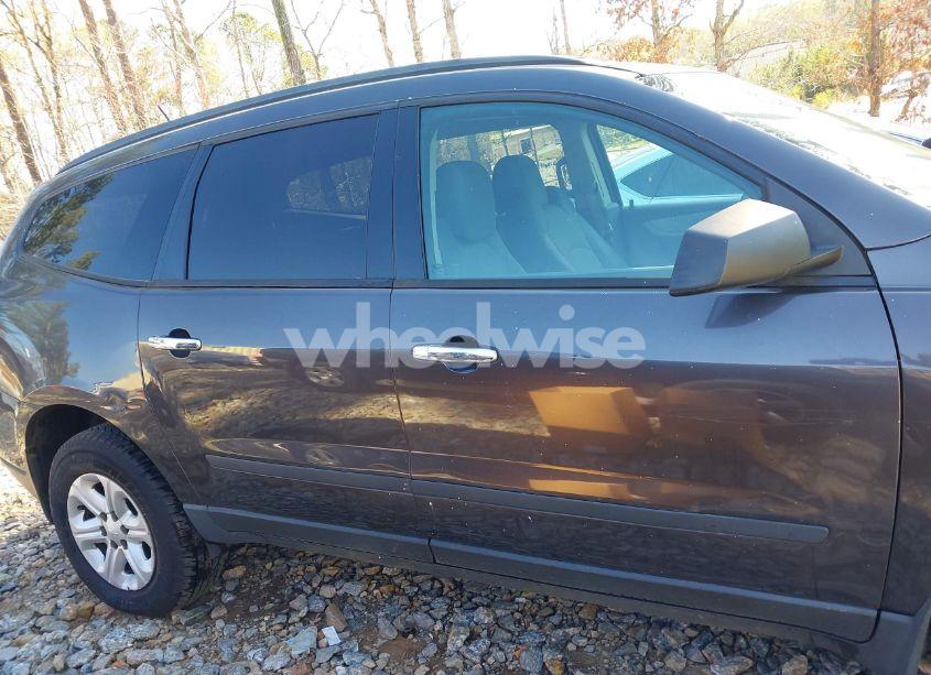 Photo 13 of 2015 Chevrolet Traverse LS (VIN 1GNKRFKD8FJ365554)