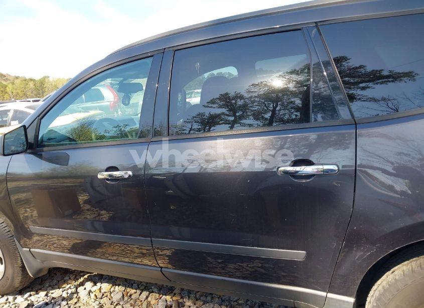 Photo 14 of 2015 Chevrolet Traverse LS (VIN 1GNKRFKD8FJ365554)