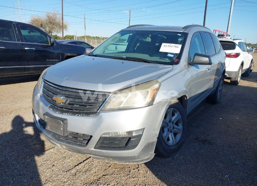 Photo 2 of 2016 Chevrolet Traverse LS (VIN 1GNKRFKD8GJ252785)