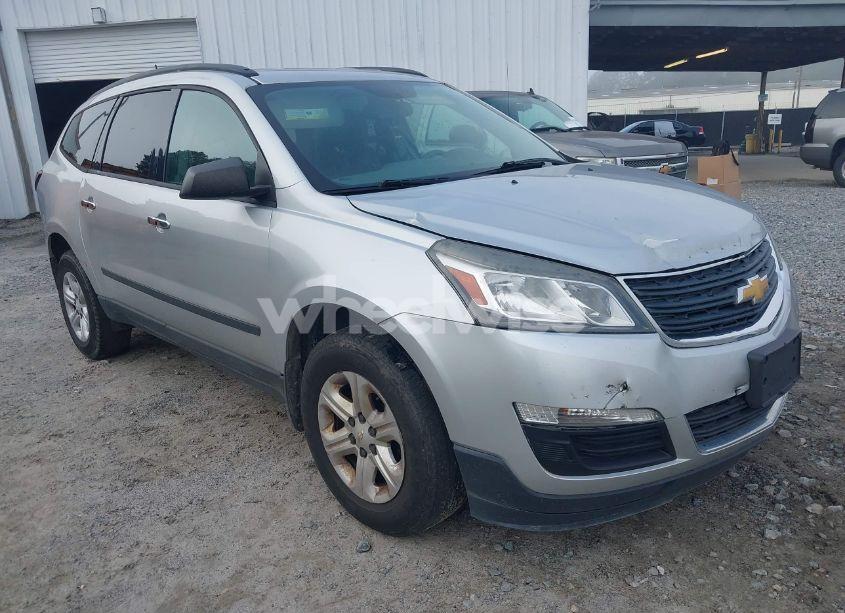 2016 Chevrolet Traverse LS (VIN 1GNKRFKD8GJ343572) main photo