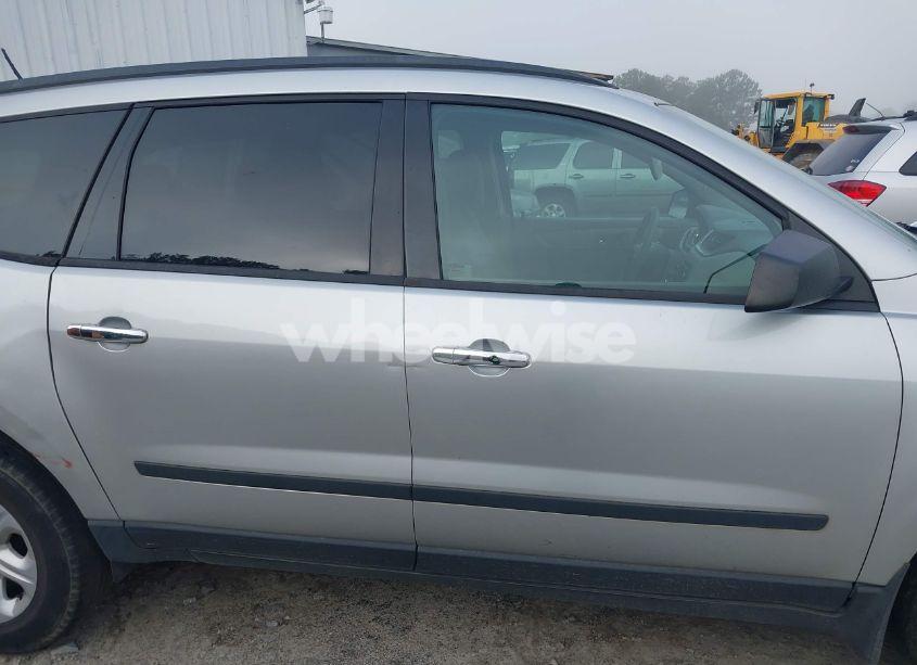 Photo 13 of 2016 Chevrolet Traverse LS (VIN 1GNKRFKD8GJ343572)