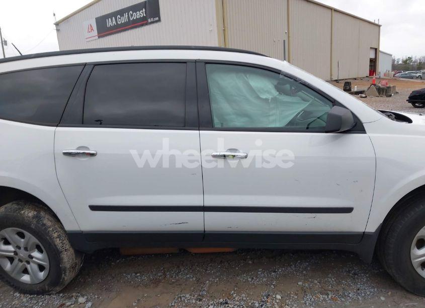 Photo 14 of 2017 Chevrolet Traverse LS (VIN 1GNKRFKD8HJ299803)