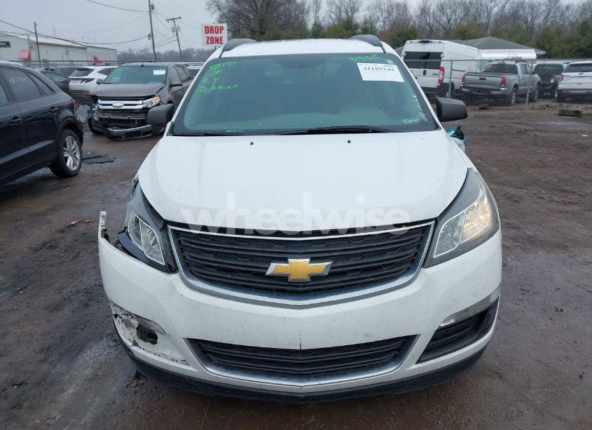 Photo 12 of 2017 Chevrolet Traverse LS (VIN 1GNKRFKD8HJ313165)