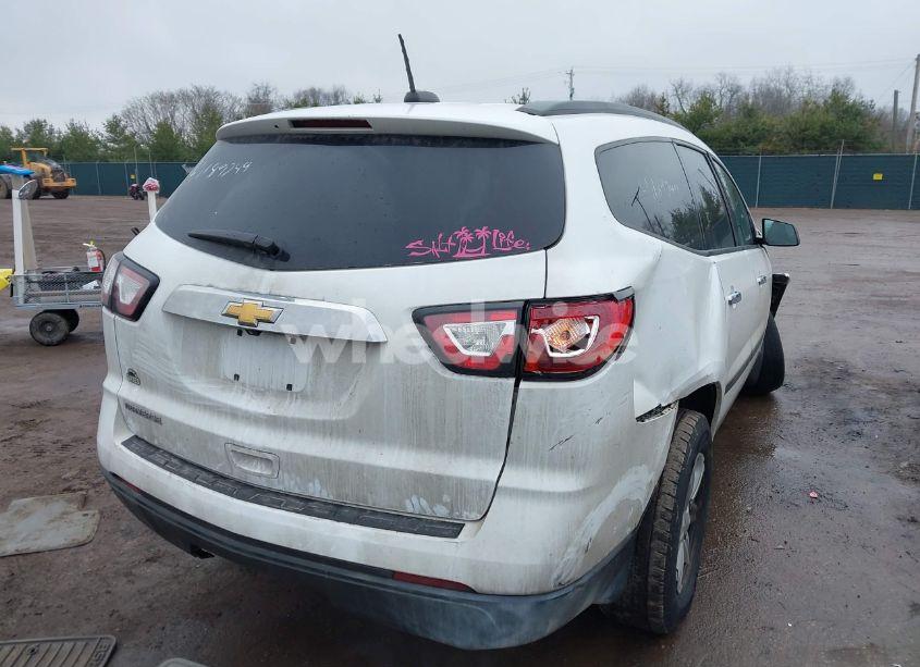 Photo 4 of 2017 Chevrolet Traverse LS (VIN 1GNKRFKD8HJ313165)