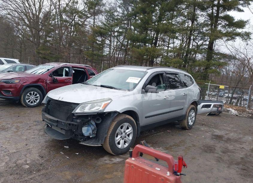 Photo 2 of 2014 Chevrolet Traverse LS (VIN 1GNKRFKD9EJ130563)