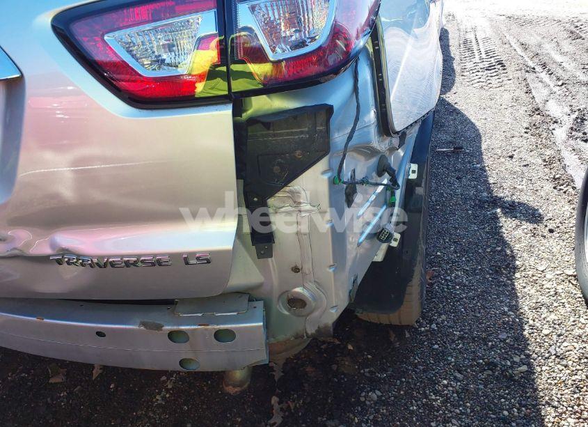 Photo 21 of 2014 Chevrolet Traverse LS (VIN 1GNKRFKD9EJ130563)