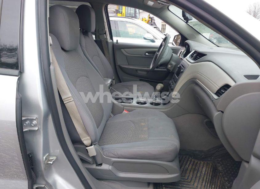 Photo 5 of 2014 Chevrolet Traverse LS (VIN 1GNKRFKD9EJ130563)