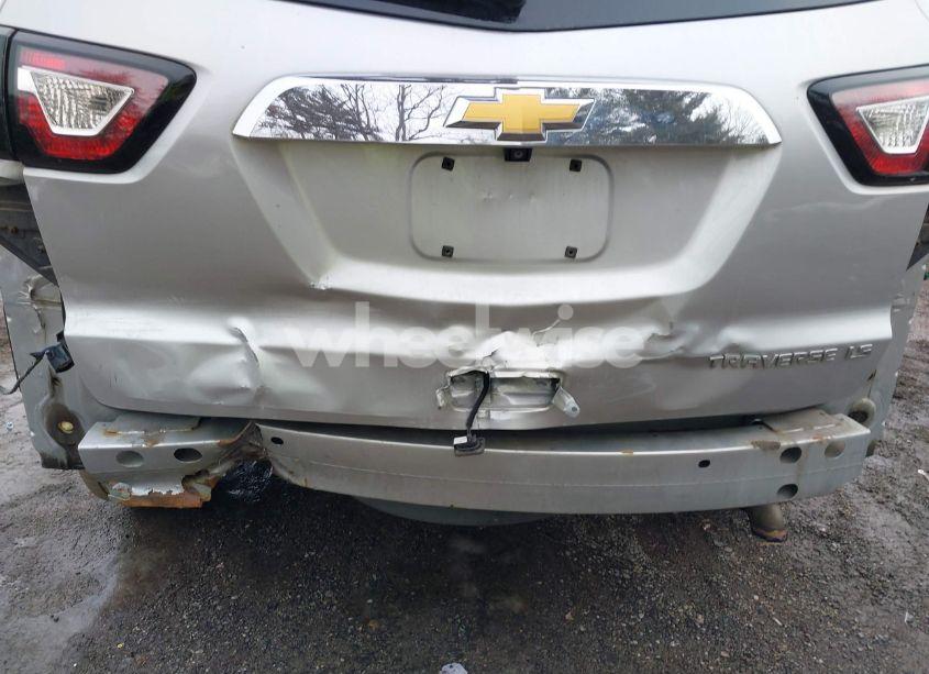 Photo 6 of 2014 Chevrolet Traverse LS (VIN 1GNKRFKD9EJ130563)