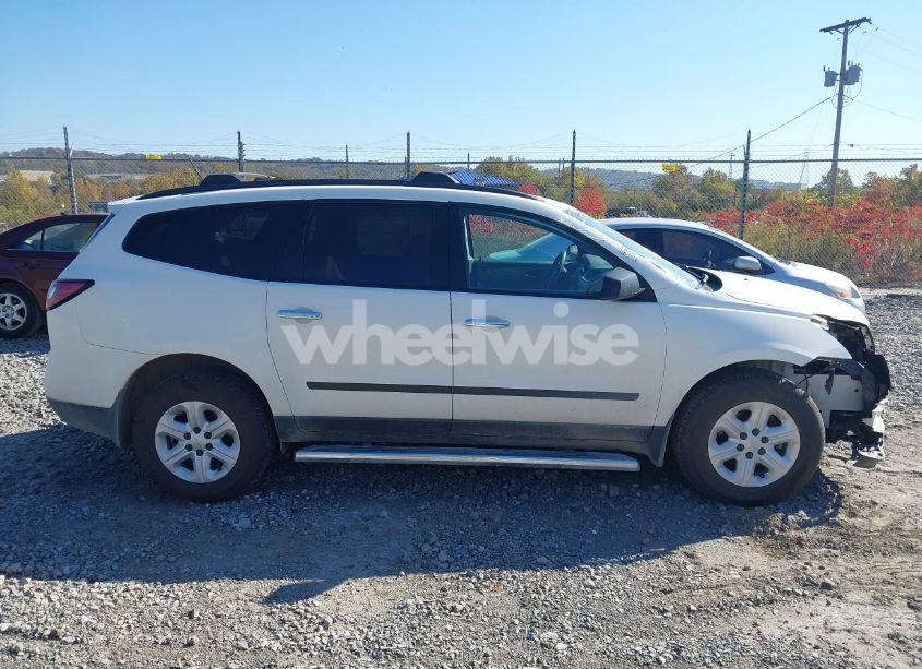 Photo 13 of 2014 Chevrolet Traverse LS (VIN 1GNKRFKD9EJ360071)