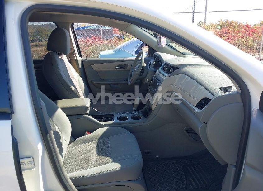 Photo 5 of 2014 Chevrolet Traverse LS (VIN 1GNKRFKD9EJ360071)