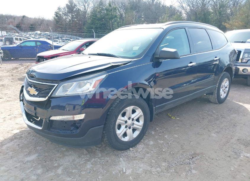 Photo 2 of 2015 Chevrolet Traverse LS (VIN 1GNKRFKD9FJ174063)