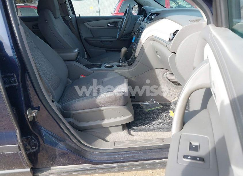 Photo 5 of 2015 Chevrolet Traverse LS (VIN 1GNKRFKD9FJ174063)