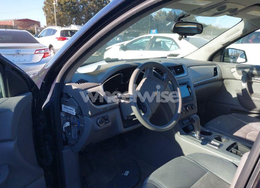 Photo 5 of 2017 Chevrolet Traverse LS (VIN 1GNKRFKD9HJ224866)