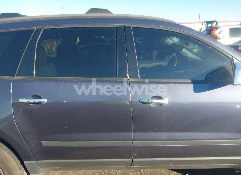 Photo 13 of 2014 Chevrolet Traverse LS (VIN 1GNKRFKDXEJ134962)