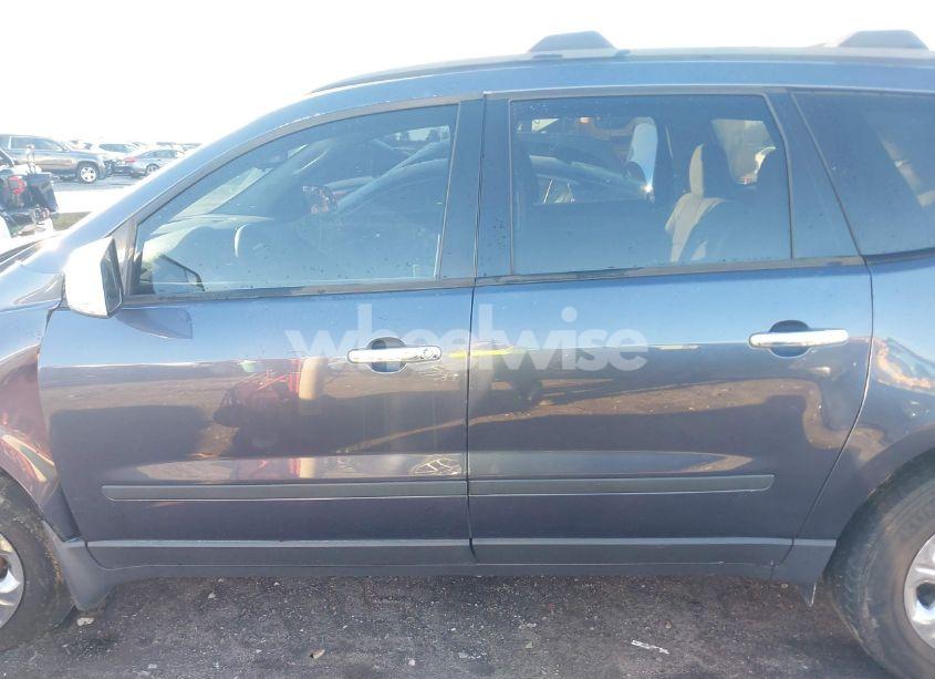 Photo 14 of 2014 Chevrolet Traverse LS (VIN 1GNKRFKDXEJ134962)