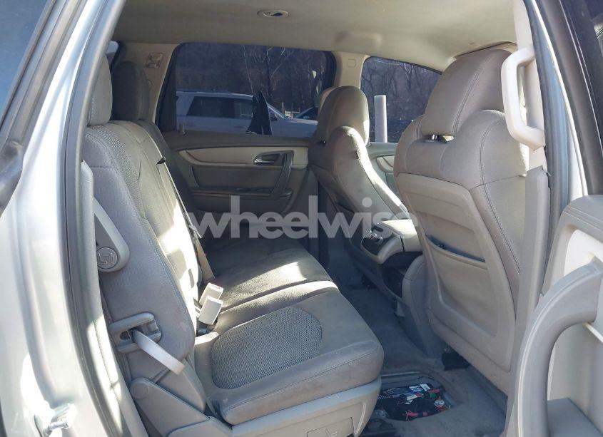 Photo 8 of 2015 Chevrolet Traverse LS (VIN 1GNKRFKDXFJ346701)