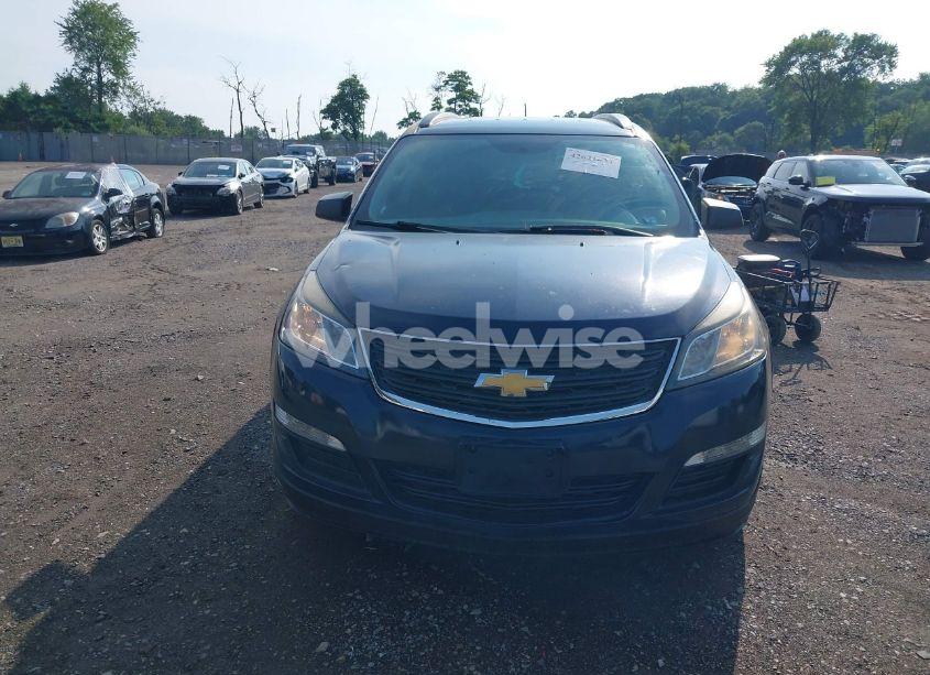 Photo 12 of 2016 Chevrolet Traverse LS (VIN 1GNKRFKDXGJ182996)