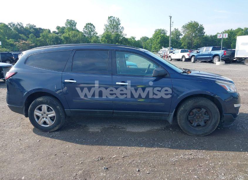 Photo 13 of 2016 Chevrolet Traverse LS (VIN 1GNKRFKDXGJ182996)