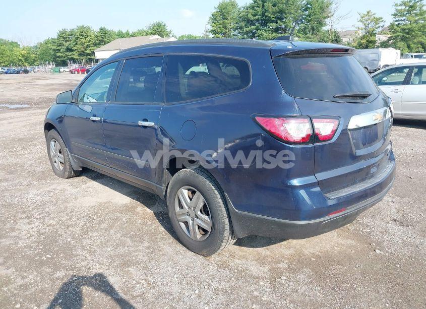 Photo 3 of 2016 Chevrolet Traverse LS (VIN 1GNKRFKDXGJ182996)
