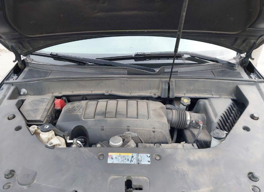 Photo 10 of 2017 Chevrolet Traverse LS (VIN 1GNKRFKDXHJ227923)