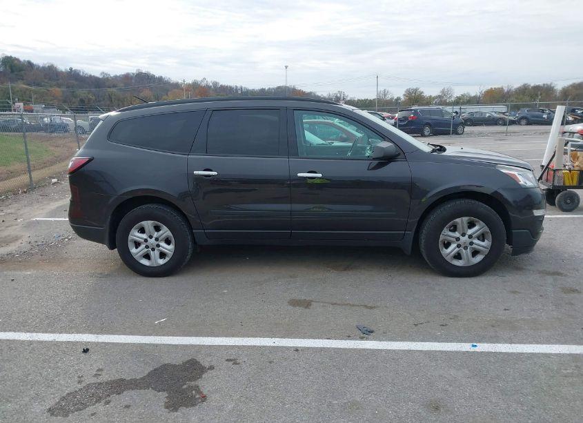 Photo 13 of 2017 Chevrolet Traverse LS (VIN 1GNKRFKDXHJ227923)