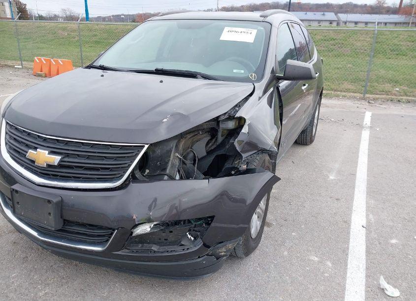 Photo 18 of 2017 Chevrolet Traverse LS (VIN 1GNKRFKDXHJ227923)
