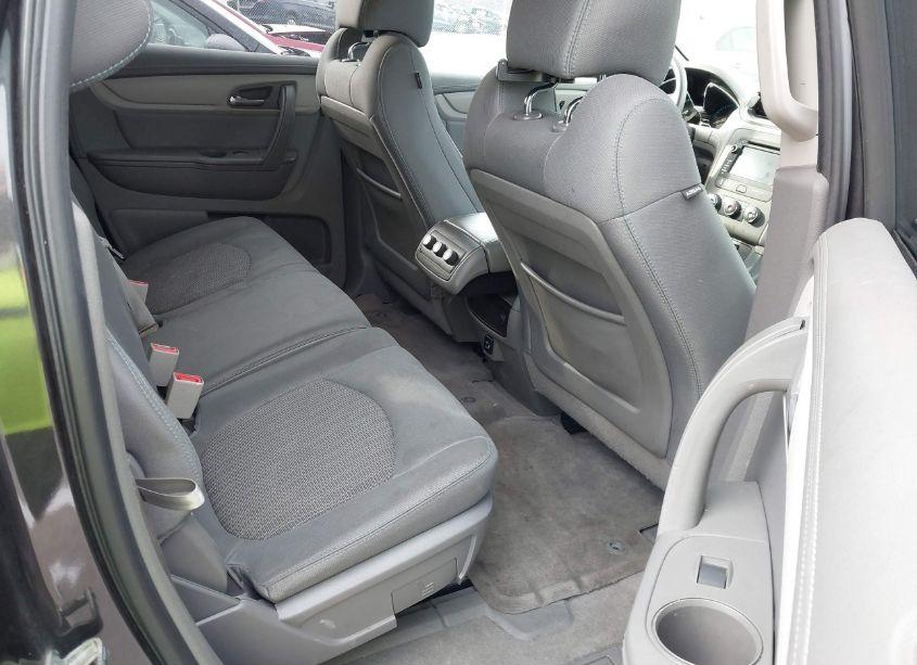 Photo 8 of 2017 Chevrolet Traverse LS (VIN 1GNKRFKDXHJ227923)