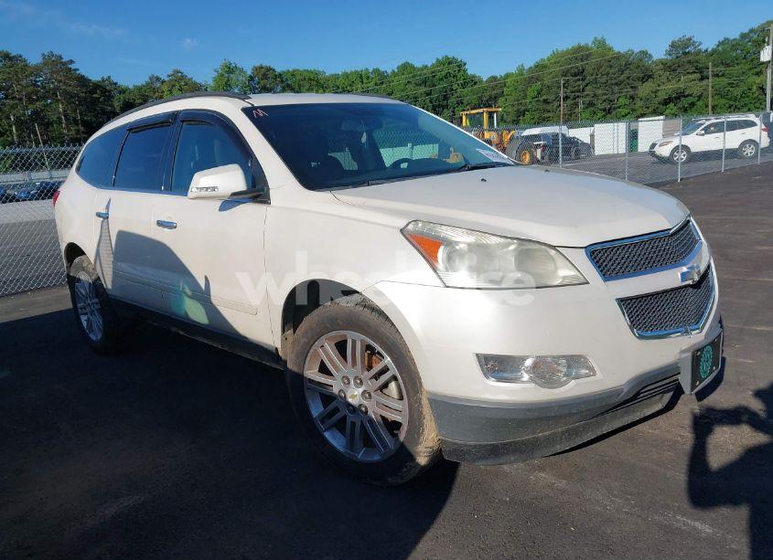 2011 Chevrolet Traverse 1LT (VIN 1GNKRGED0BJ113356) main photo