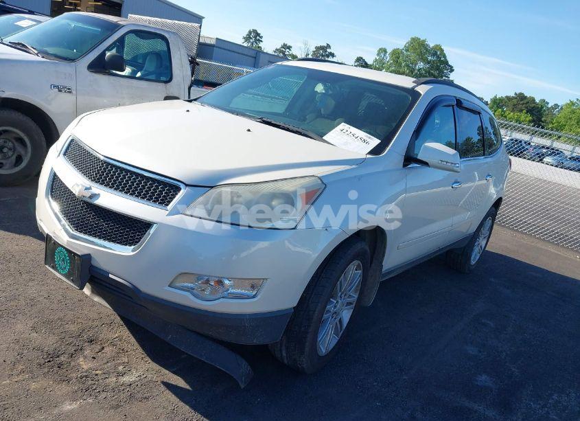 Photo 2 of 2011 Chevrolet Traverse 1LT (VIN 1GNKRGED0BJ113356)